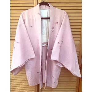 Vintage Japanese silk kimono like new.